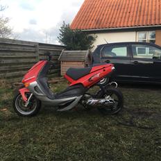 Aprilia SR50 LC "Solgt"