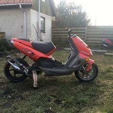 Aprilia SR50 LC "Solgt"