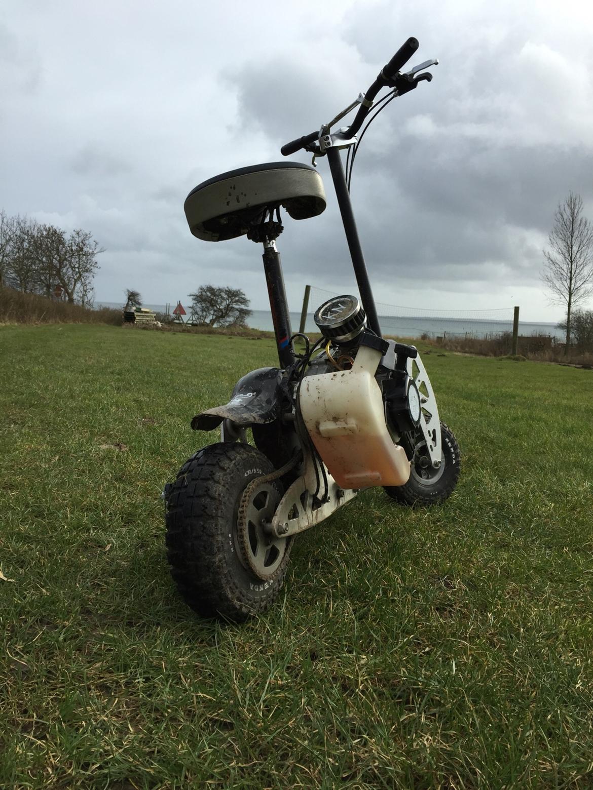 MiniBike Megaleg Benzin Løbehjul billede 3