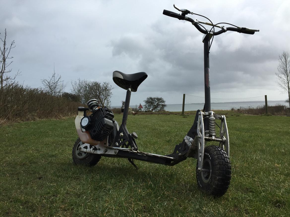 MiniBike Megaleg Benzin Løbehjul billede 6