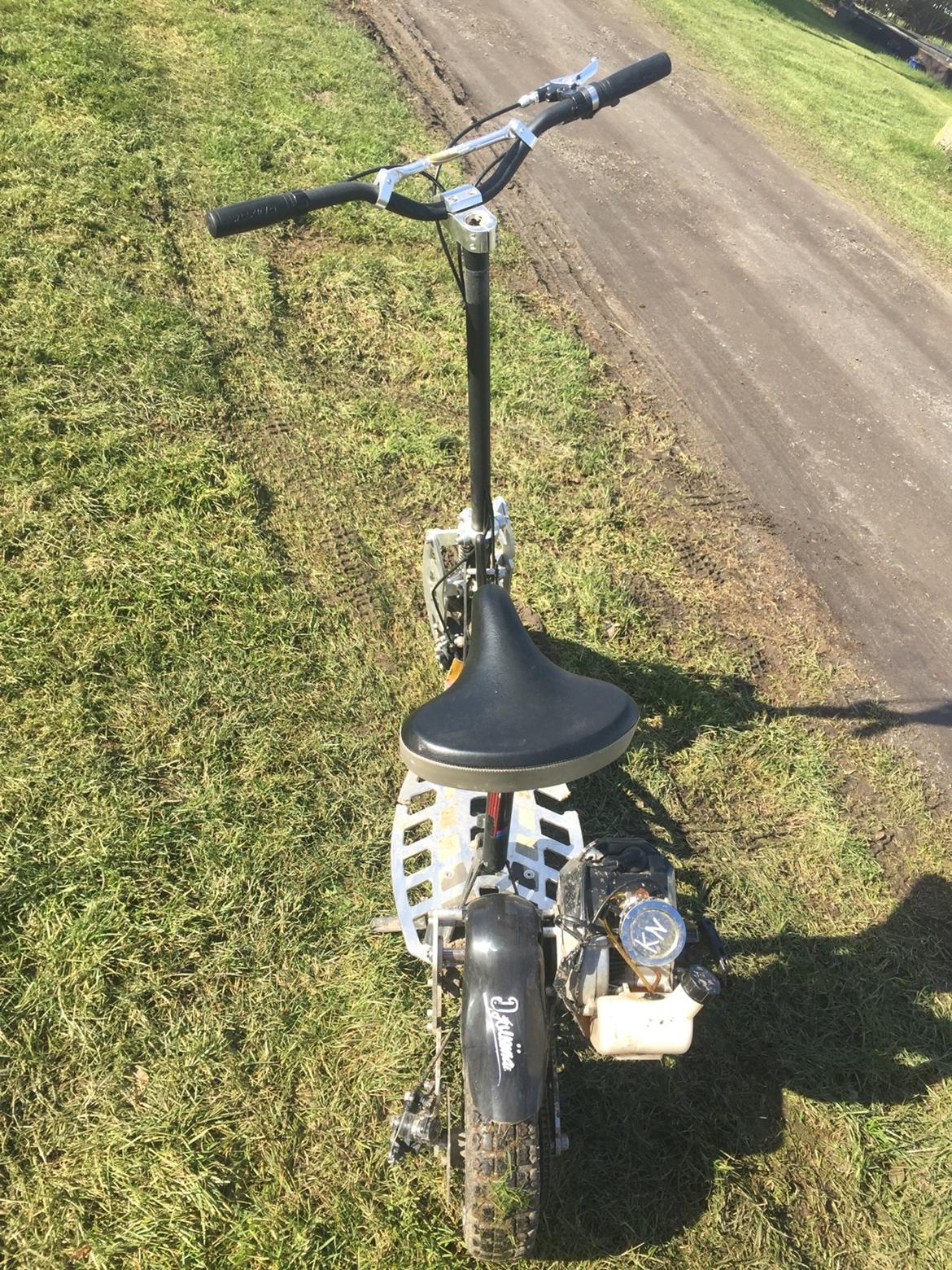 MiniBike Megaleg Benzin Løbehjul billede 7