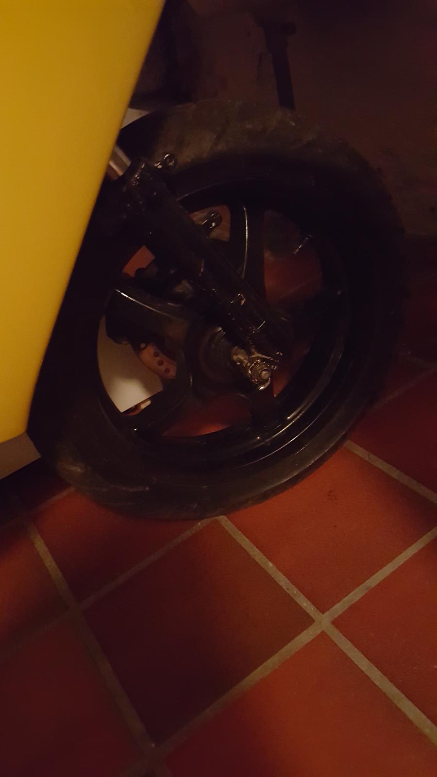 Yamaha jog r rox (solgt) billede 11