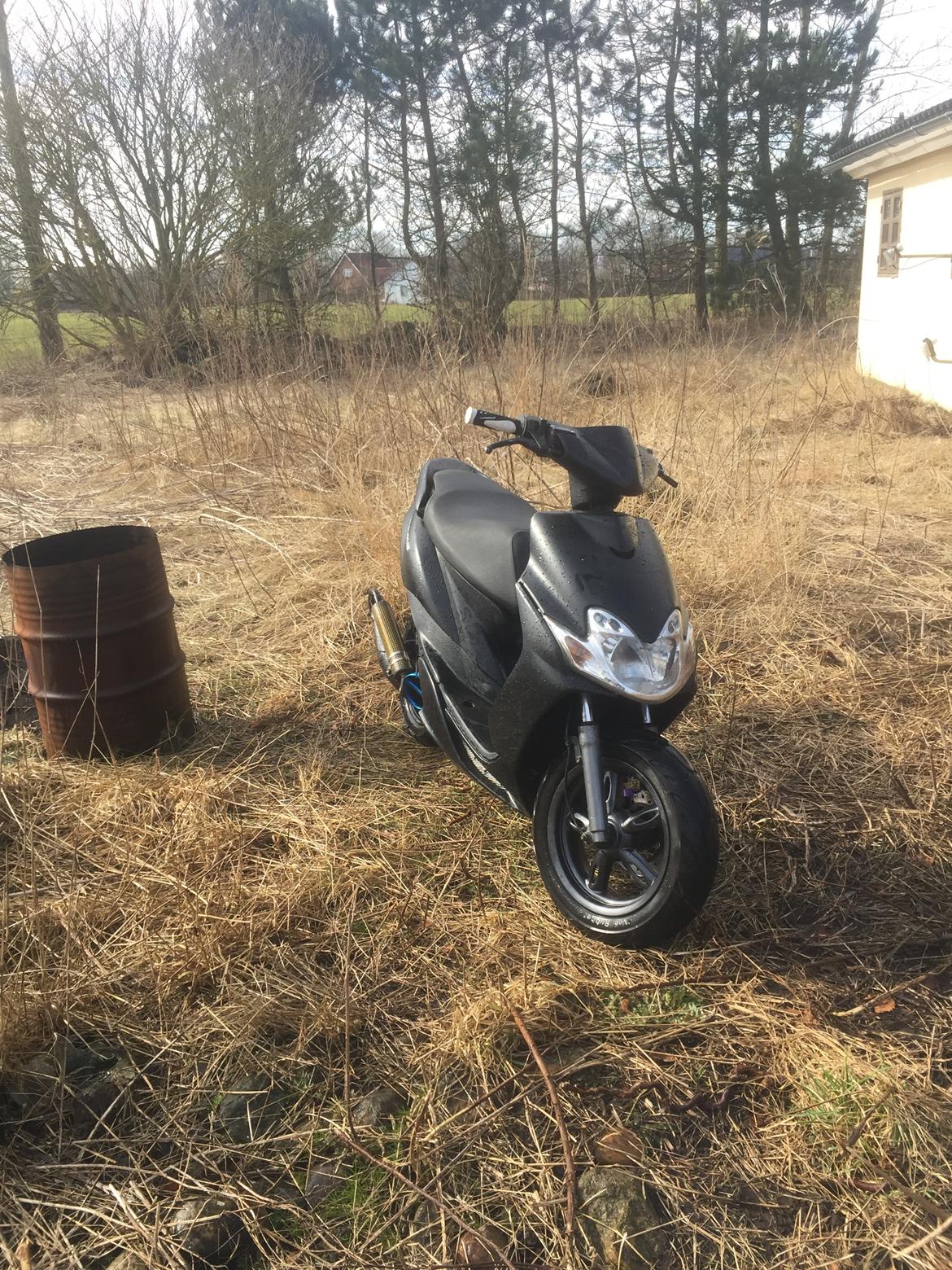 Yamaha Jog r har fået ny ejer  billede 5