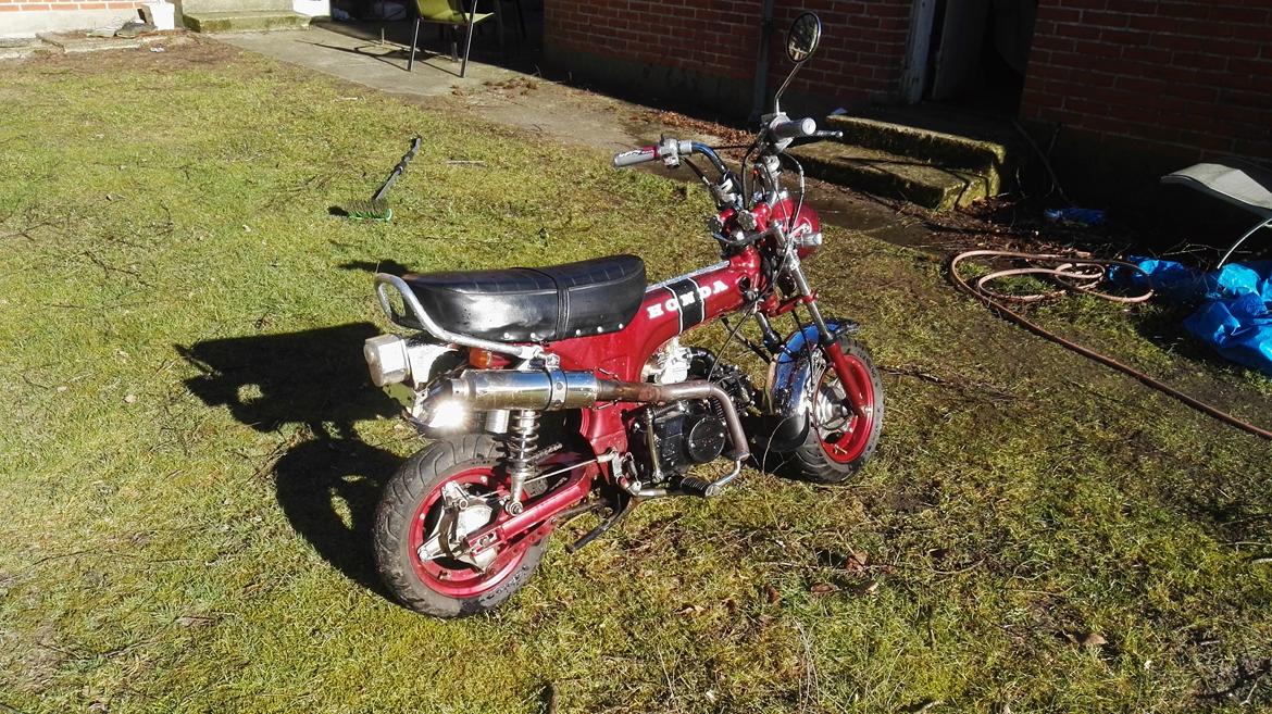 Skyteam Dax // SOLGT billede 4