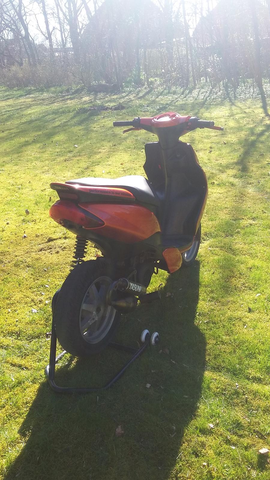 Yamaha jog R (SOLGT) billede 2