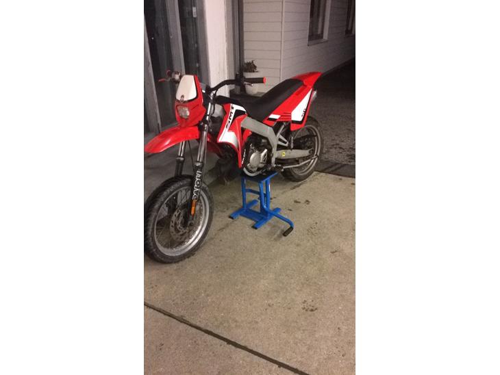 {{currentPhoto.altText}} billede {{currentPhoto.number}}