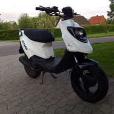 PGO Hot 50 Naked special edition