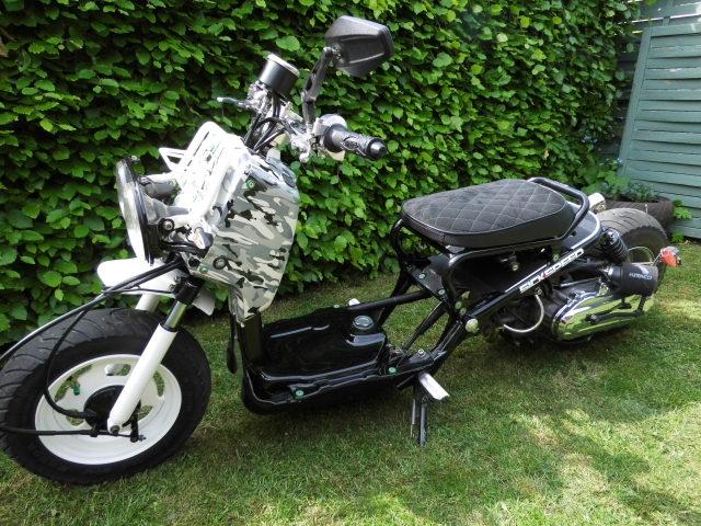 Honda zoomer lowrider  (SOLGT) billede 1