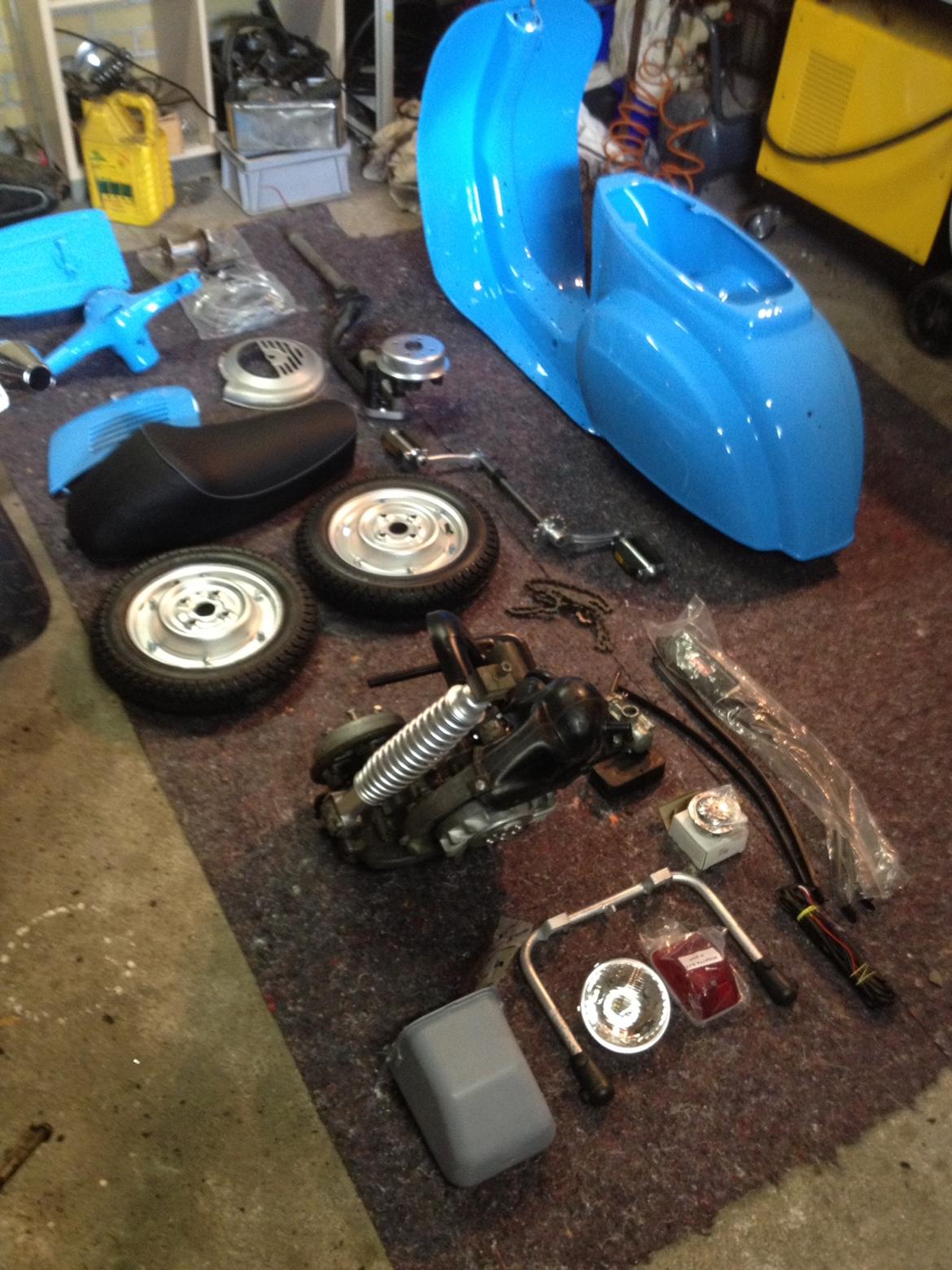 Vespa 50 con pedali billede 8