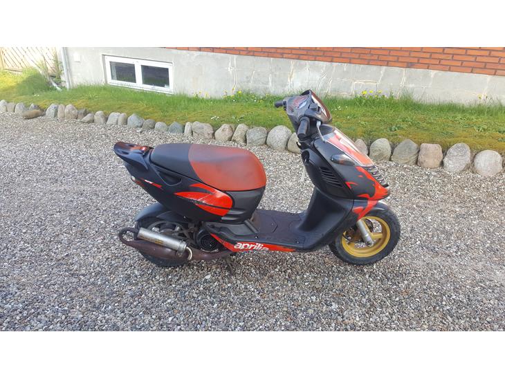 {{currentPhoto.altText}} billede {{currentPhoto.number}}