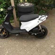 PGO Hot 50 med cpi popcorn stel