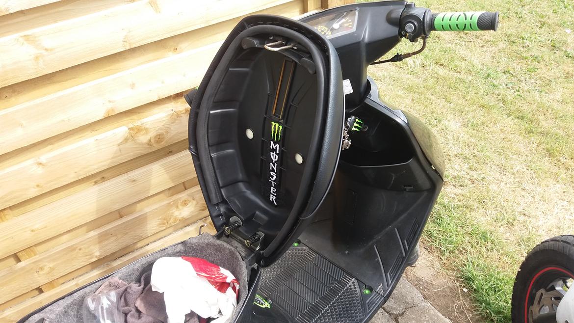 Yamaha Jog AS Monster Energy Edition billede 6