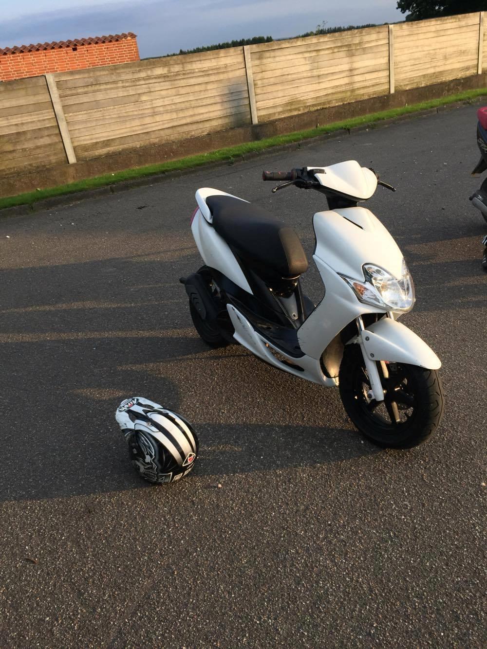 Yamaha jog r sort billede 9