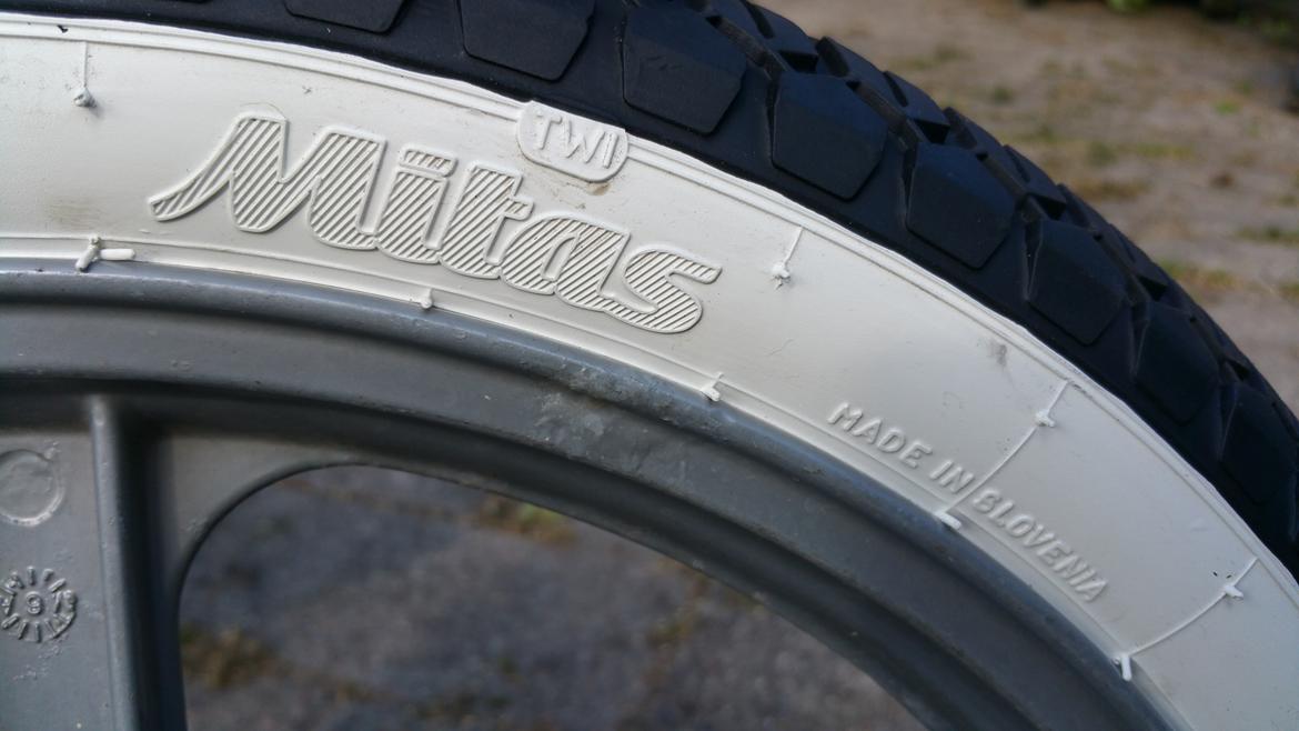 Vespa Ciao SOLGT. - mærket Mitas er mig fuldstændig ubekendt, men fine er de. billede 10