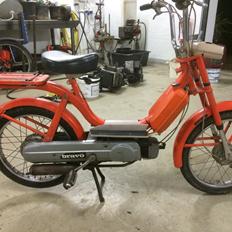 Vespa Bravo solgt