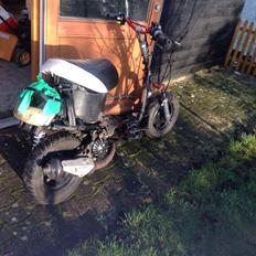 Yamaha JOG FS (Genoplivet)
