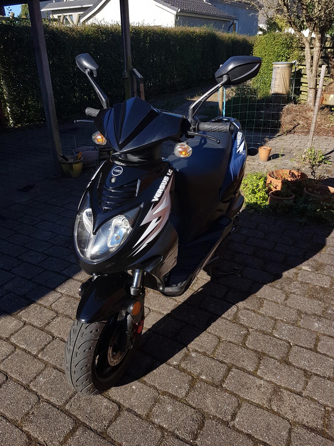 VGA Versus 4 takt LC billede 1