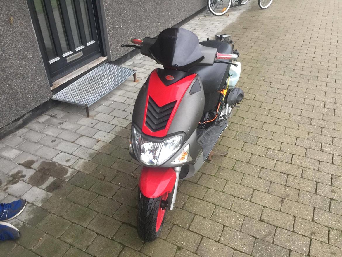 Kymco Super 9 (Solgt) billede 5