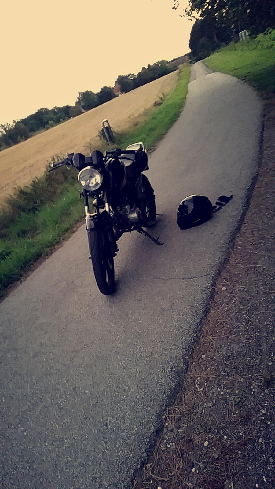 Yamasaki YM50-8B billede 1