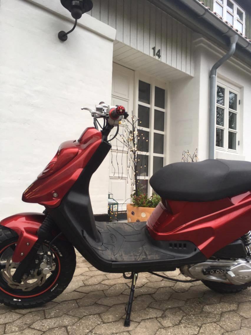PGO Hot 50 "Naked" billede 4