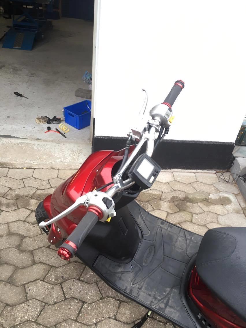 PGO Hot 50 "Naked" billede 6