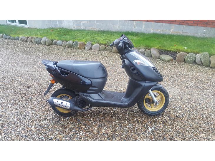 {{currentPhoto.altText}} billede {{currentPhoto.number}}