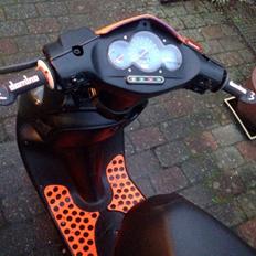 Aprilia SONIC Spice Girls Limited Edition