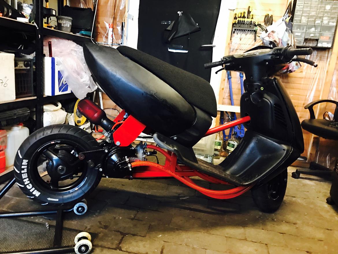 Aprilia Sonic LC - Blevet samlet igen, mangler bare lige blive autolakeret ;) billede 7