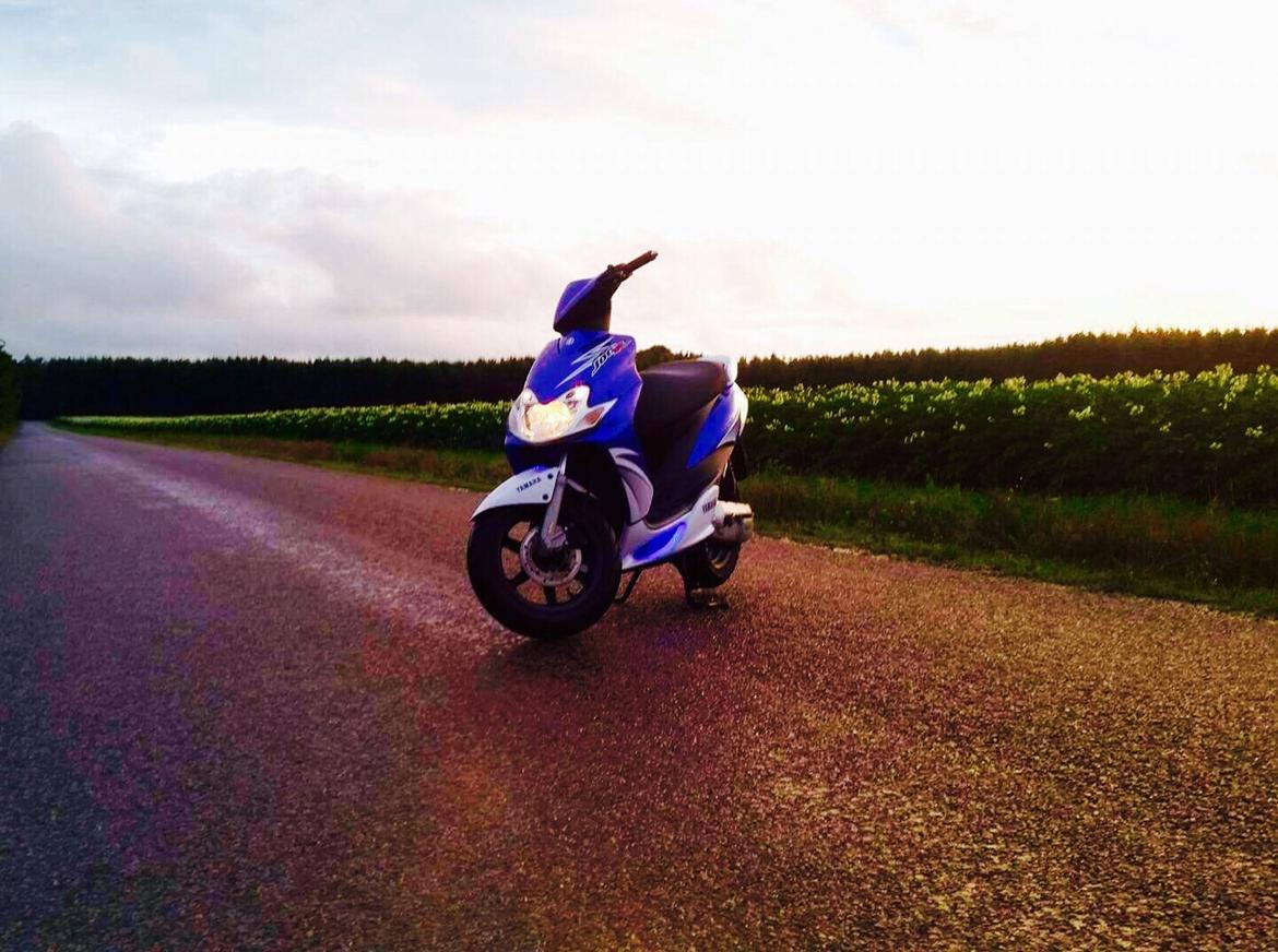 Yamaha jog r påkørt billede 1