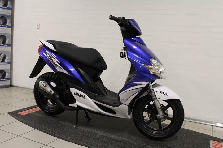 Yamaha jog r påkørt billede 15