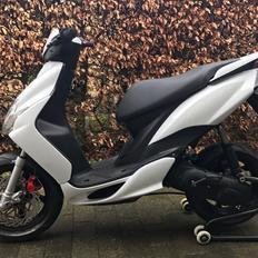 Yamaha Jog R lavet om til RR