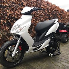 Yamaha Jog R lavet om til RR