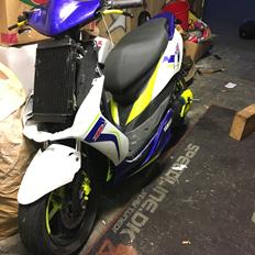 Yamaha Jog rr lc solgt 