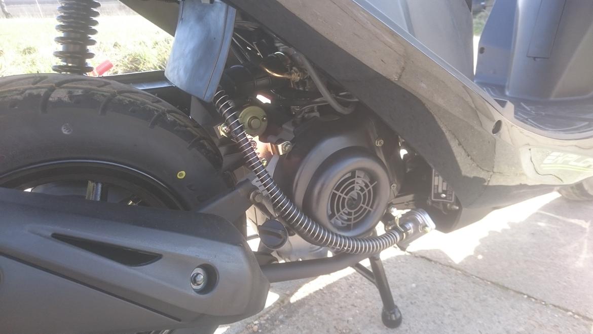 VGA Explora - Det samme gælder udstødningen. der er nok 50mm imellem udstødningen og varmeskjolden. billede 6