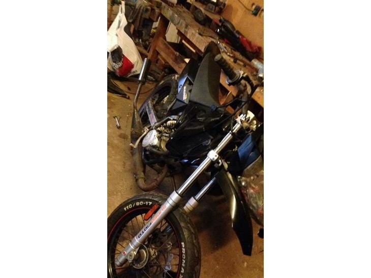 {{currentPhoto.altText}} billede {{currentPhoto.number}}