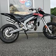 Aprilia sx