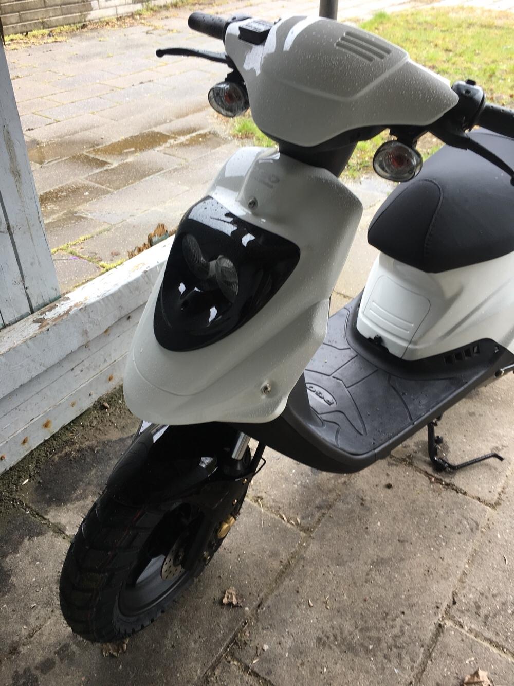 PGO Hot 50 billede 4