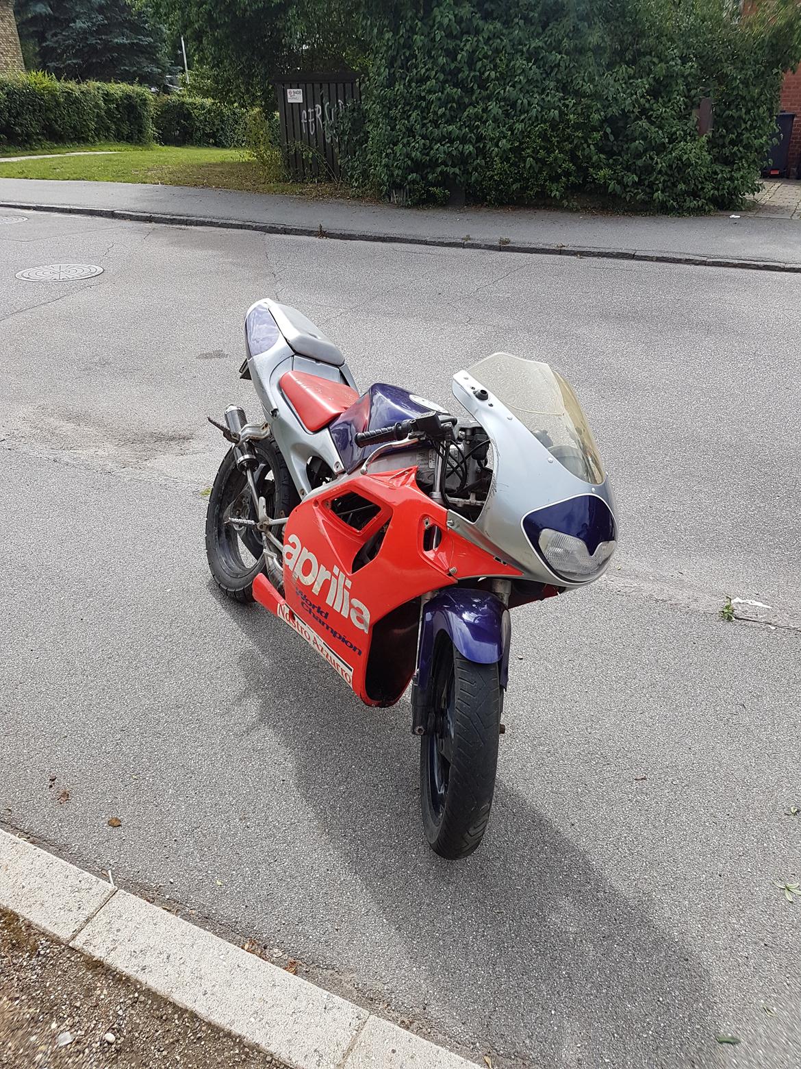 Aprilia RS50 LC DD Valentino Rossi solgt billede 3