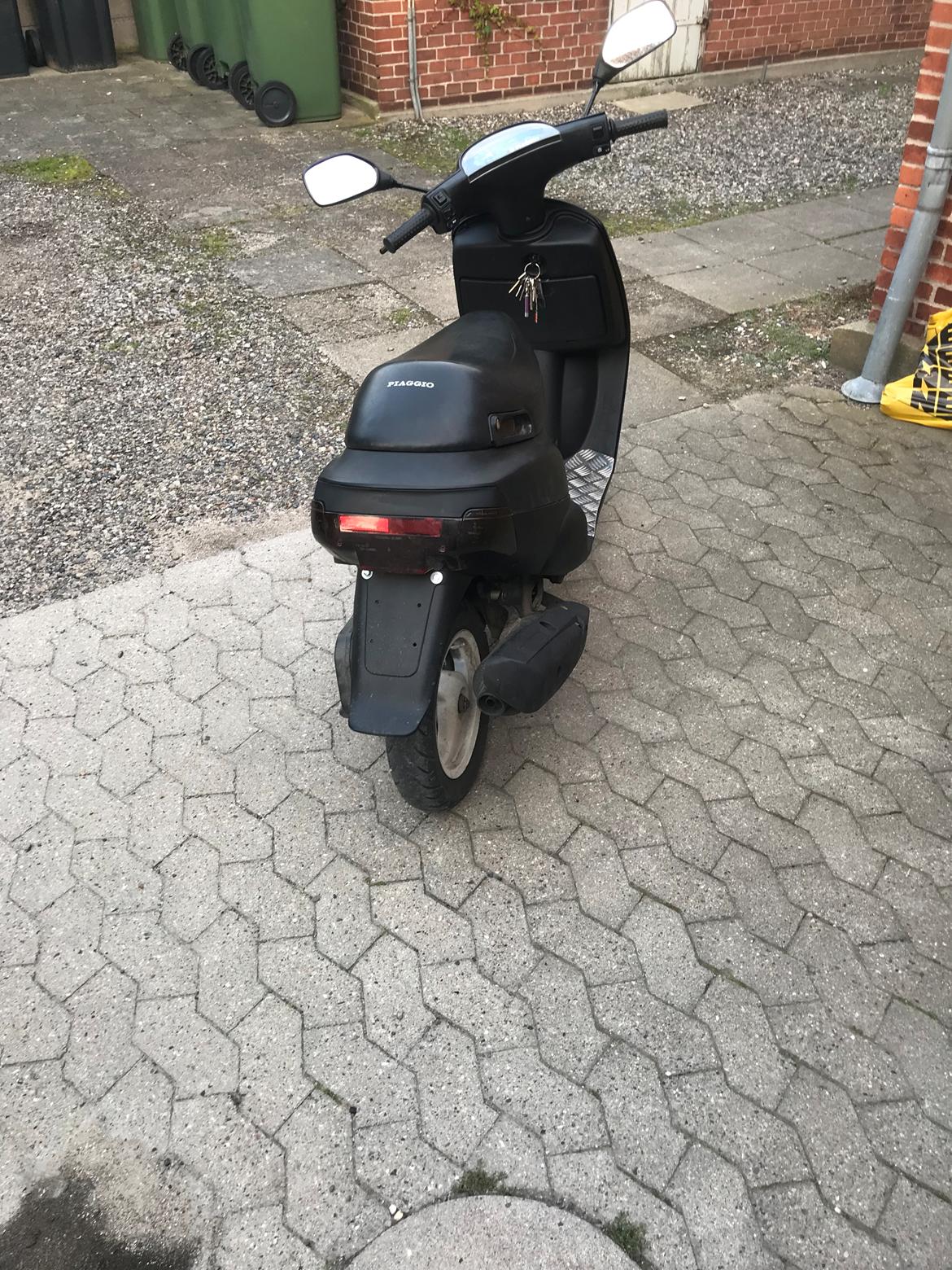 Piaggio old zip billede 5