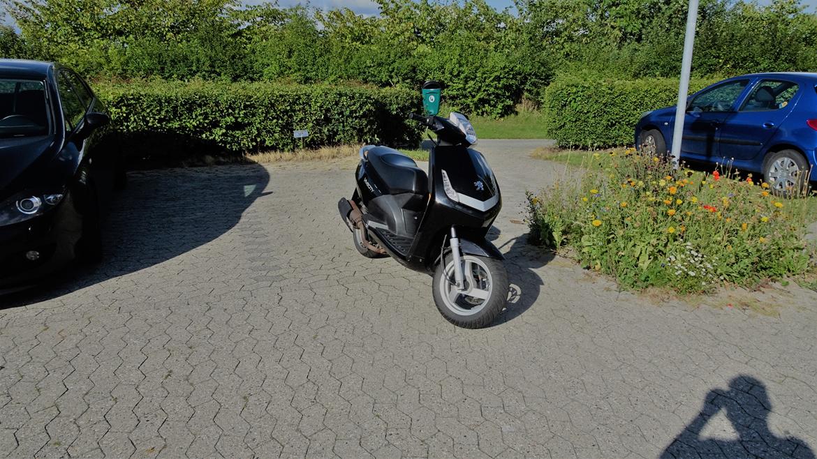 Peugeot VIVA CITY JET-BLACK billede 2