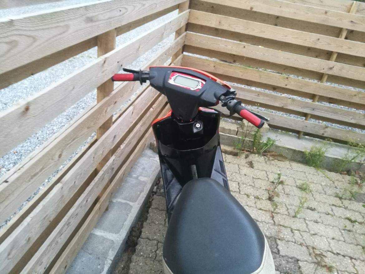 Yamaha Jog AS billede 8