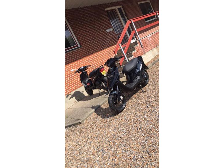 {{currentPhoto.altText}} billede {{currentPhoto.number}}