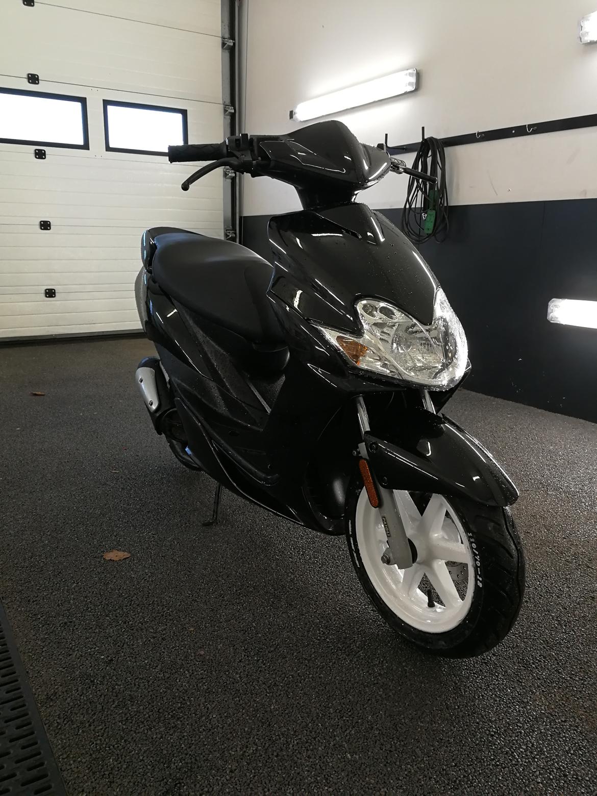 Yamaha jog r billede 3