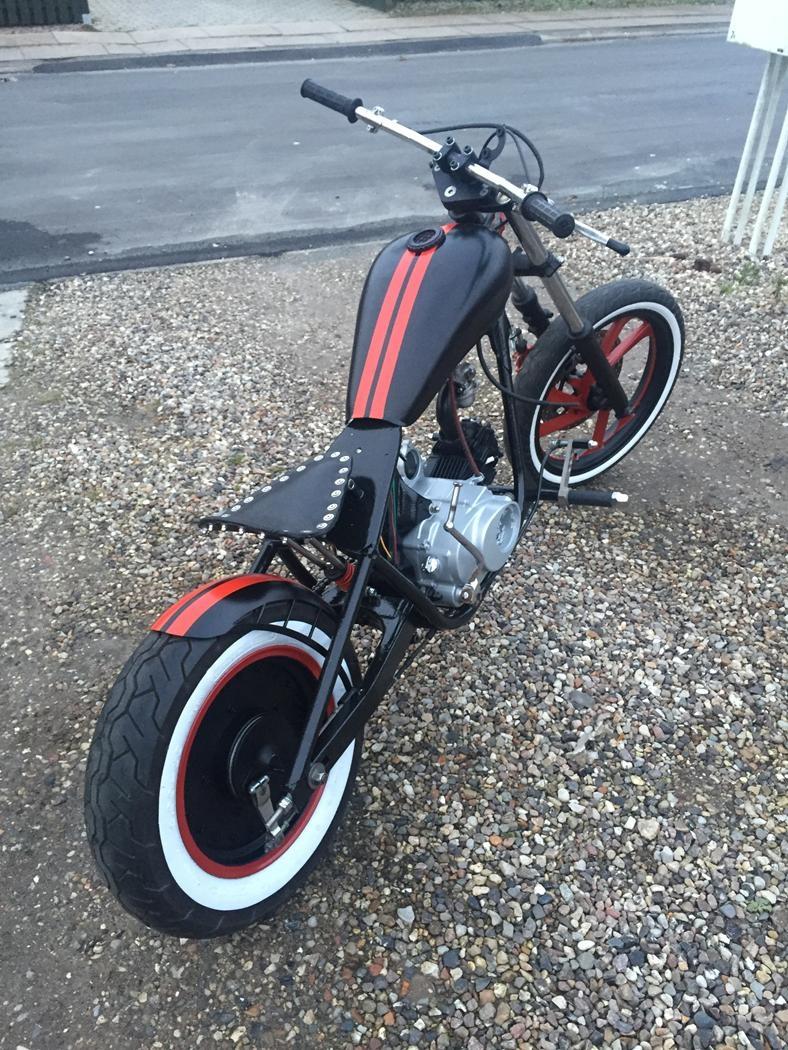 Kinroad BOBBER Prince - Læg mærke til bagskærmen. Den ligger ca 3-4mm over dækket og gør det hele vejen. billede 6