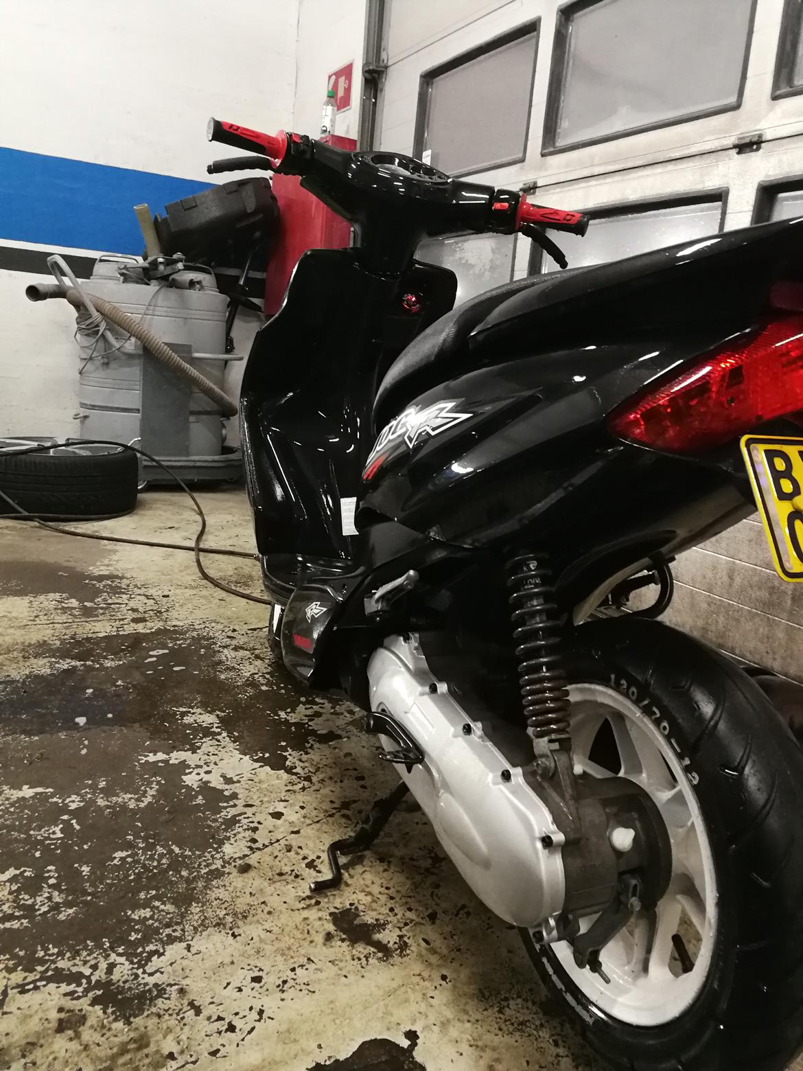 Yamaha jog r billede 6