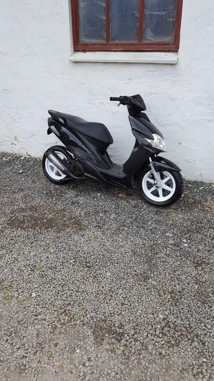 Yamaha Jog R (tidligere scooter) billede 1