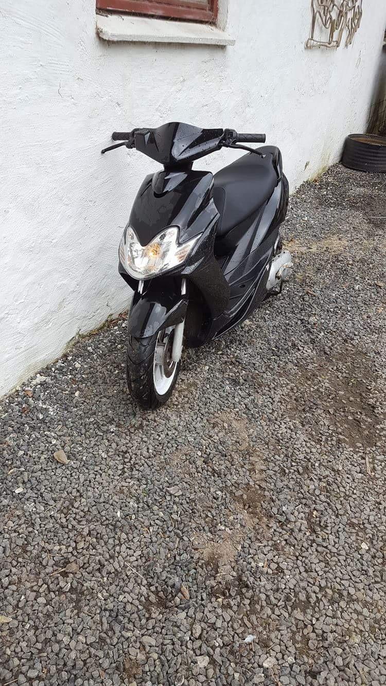 Yamaha Jog R (tidligere scooter) billede 2