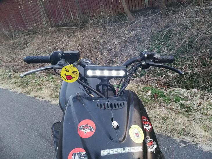 {{currentPhoto.altText}} billede {{currentPhoto.number}}