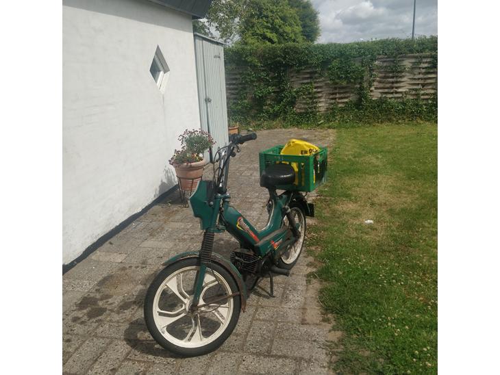 {{currentPhoto.altText}} billede {{currentPhoto.number}}