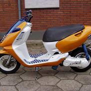 Aprilia Sonic (Orange Power)